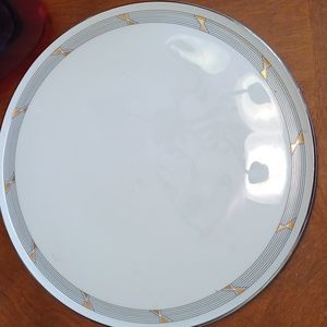 Daniel Hedvhter Dining Ware